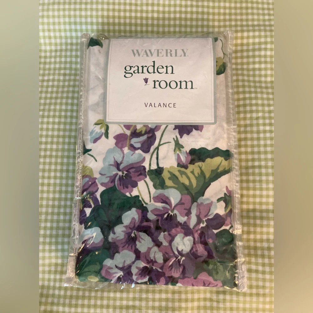 Waverly Garden Room Floral Valance in Purple, Green, White